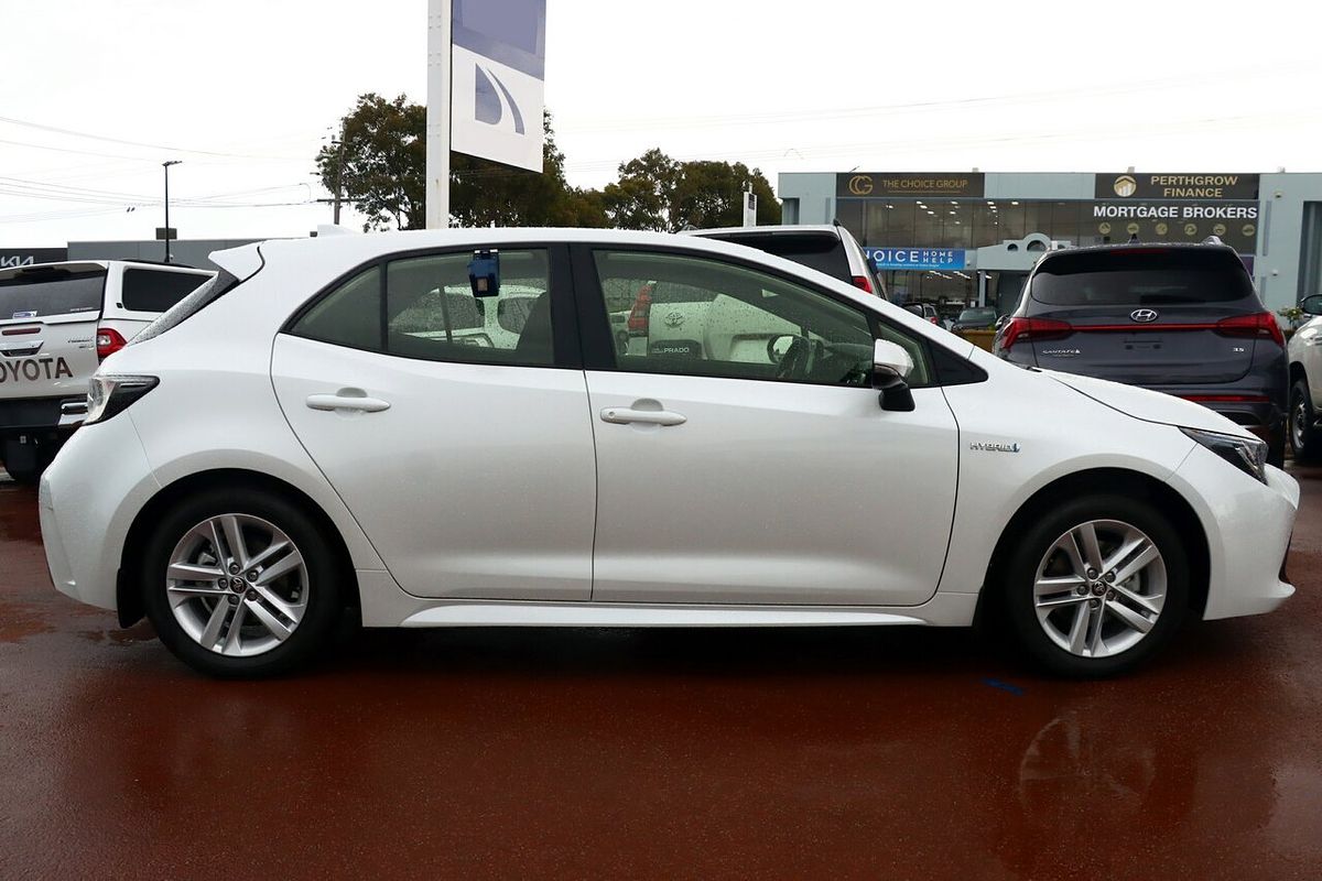 2022 Toyota Corolla Ascent Sport Hybrid ZWE211R
