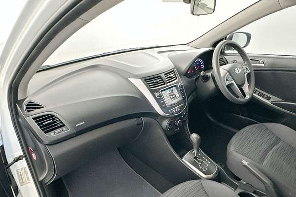 2016 Hyundai Accent Active RB3