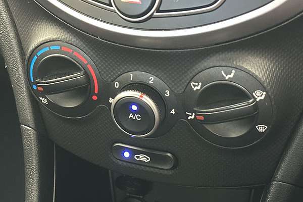 2016 Hyundai Accent Active RB3