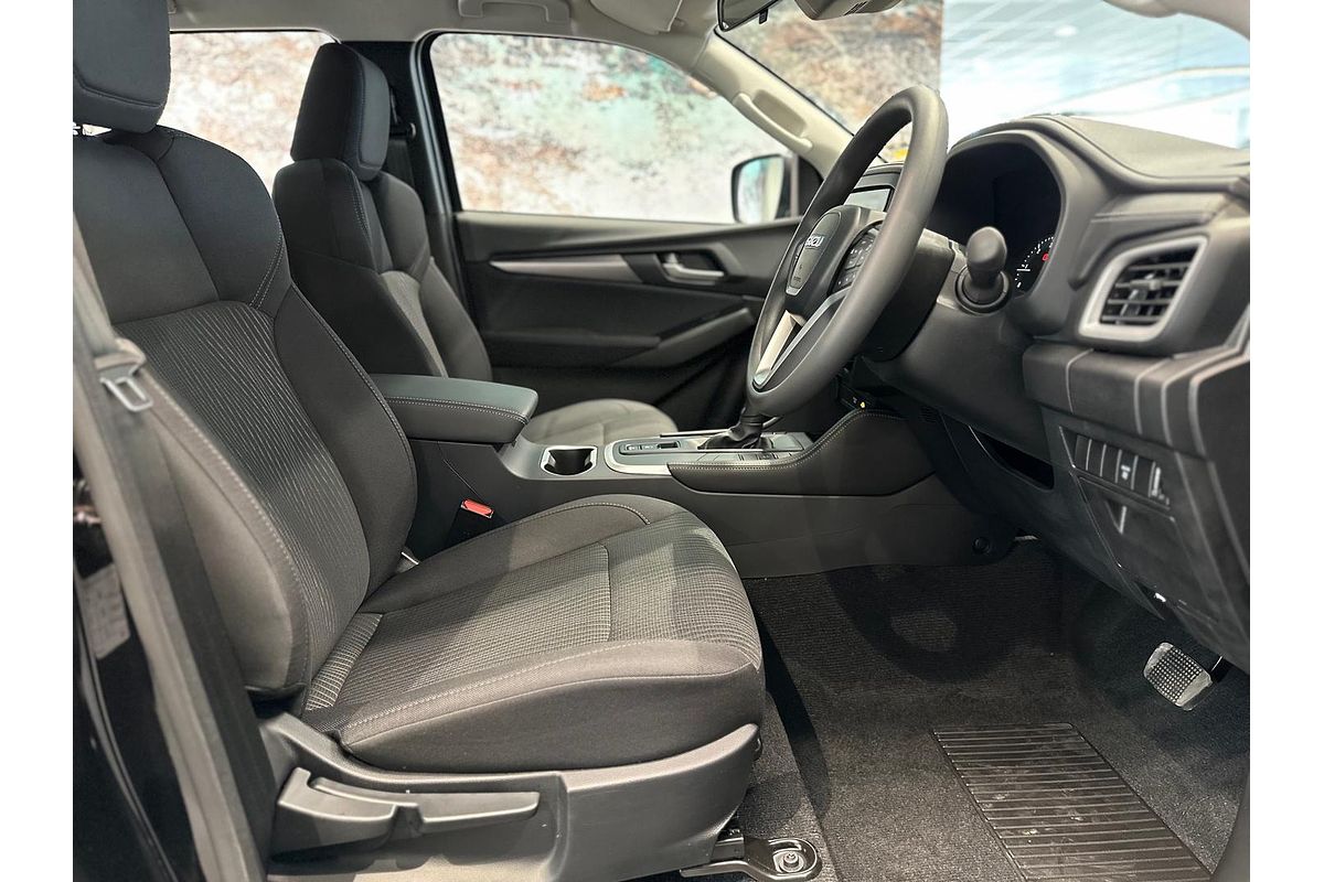 2025 Isuzu MU-X LS-M