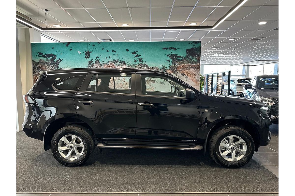 2025 Isuzu MU-X LS-M
