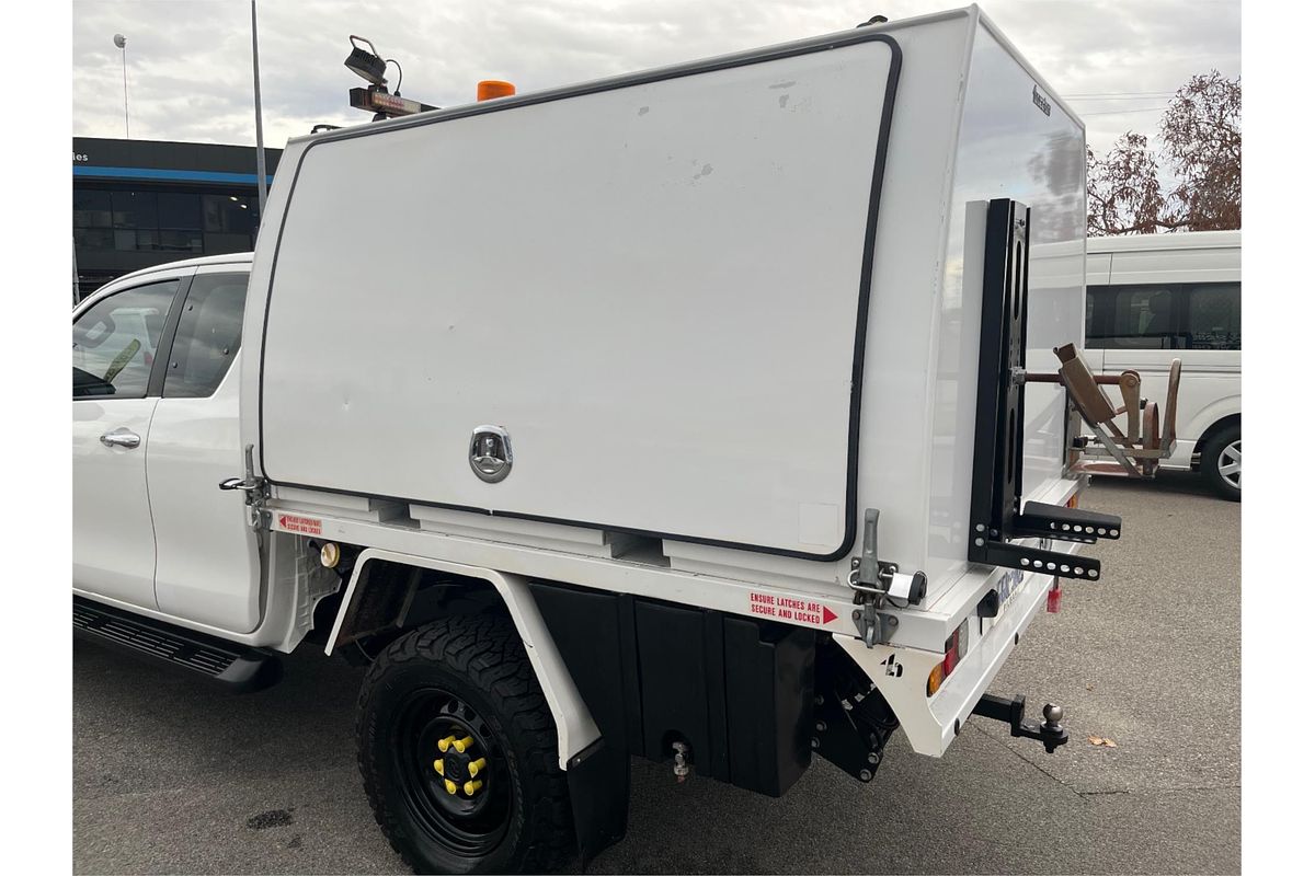 2016 Toyota Hilux SR GUN126R 4X4