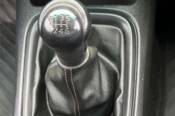 2016 Toyota Hilux SR GUN126R 4X4