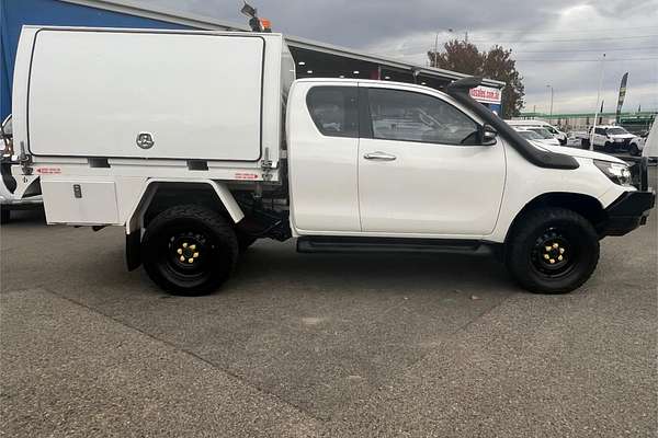 2016 Toyota Hilux SR GUN126R 4X4