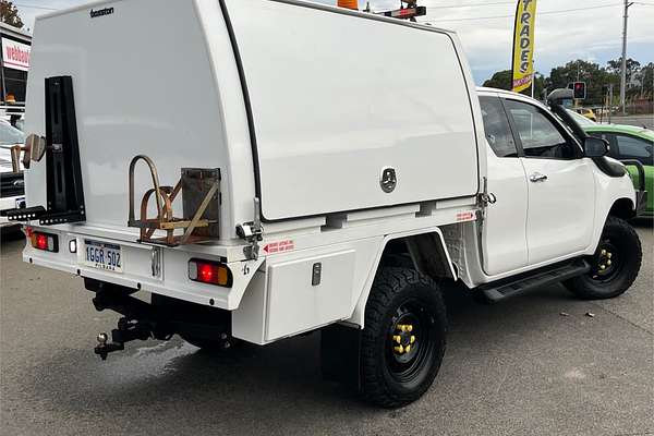 2016 Toyota Hilux SR GUN126R 4X4