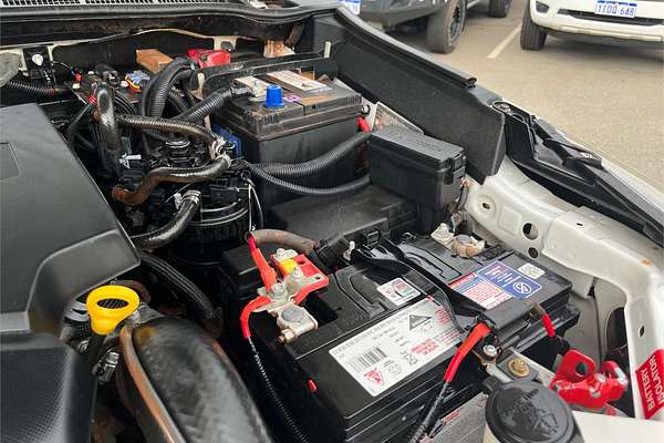 2016 Toyota Hilux SR GUN126R 4X4