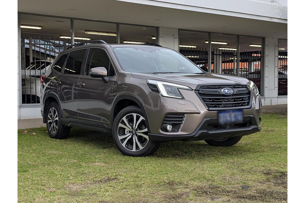 2024 Subaru Forester 2.5i Premium S5