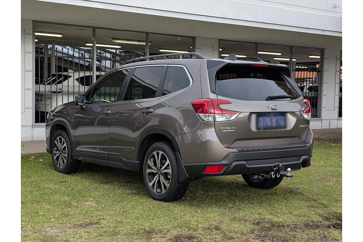 2024 Subaru Forester 2.5i Premium S5