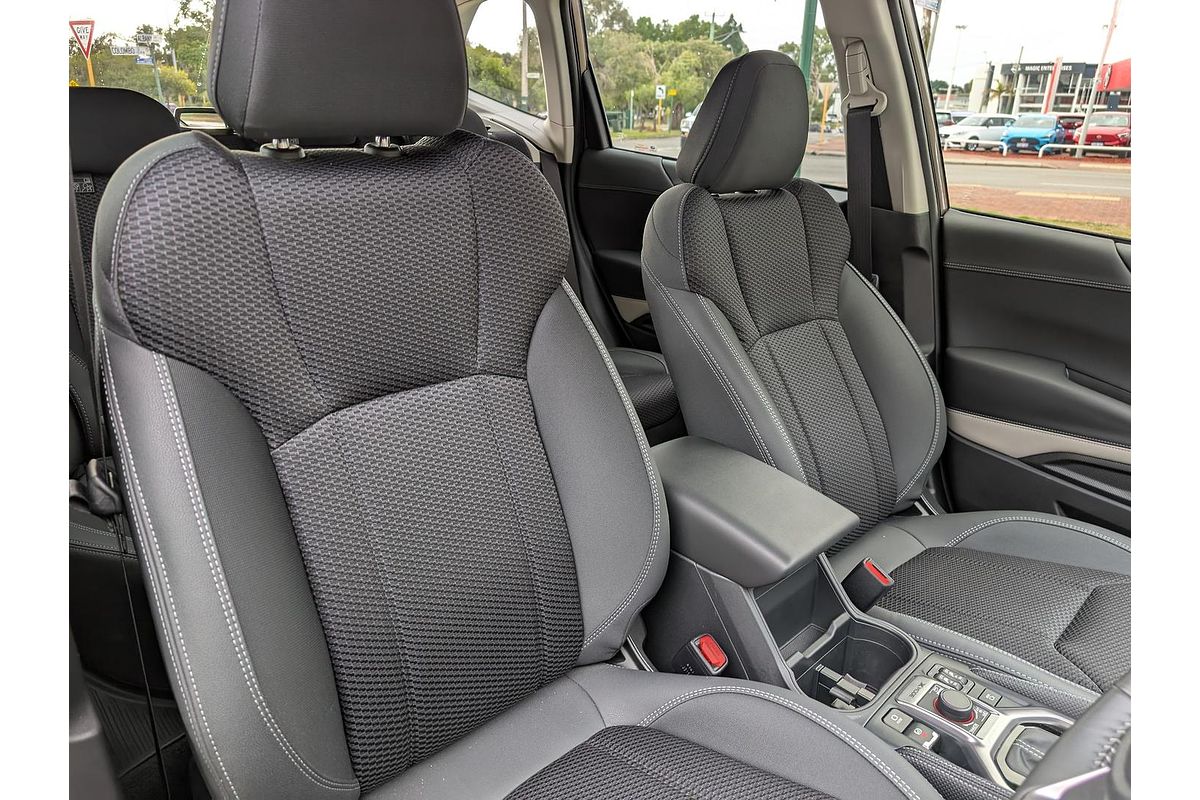 2024 Subaru Forester 2.5i Premium S5