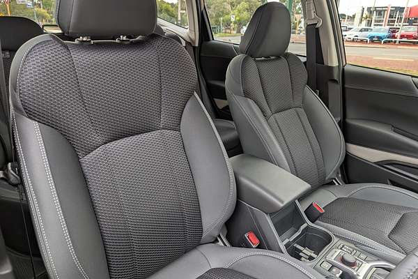 2024 Subaru Forester 2.5i Premium S5