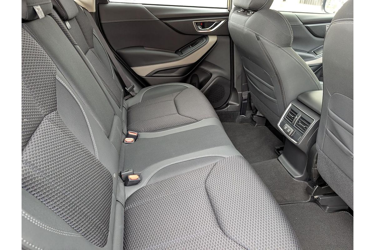 2024 Subaru Forester 2.5i Premium S5
