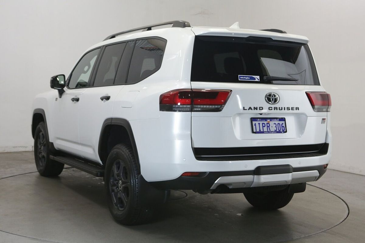 2024 Toyota Landcruiser GR Sport FJA300R