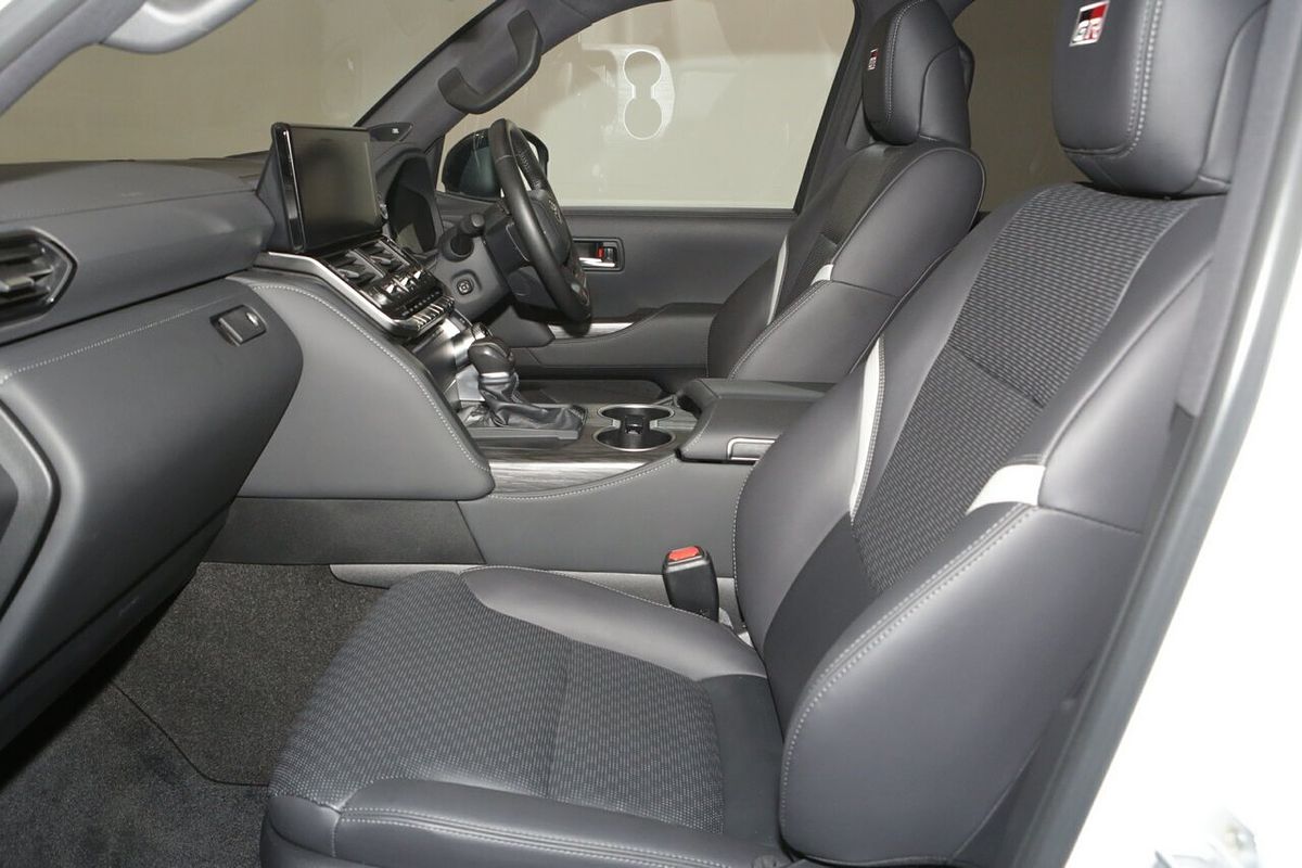 2024 Toyota Landcruiser GR Sport FJA300R