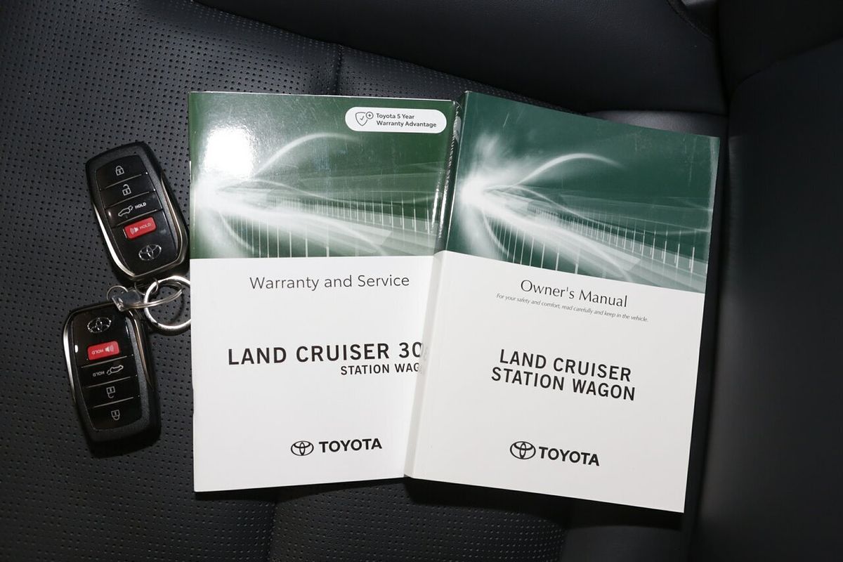 2024 Toyota Landcruiser GR Sport FJA300R