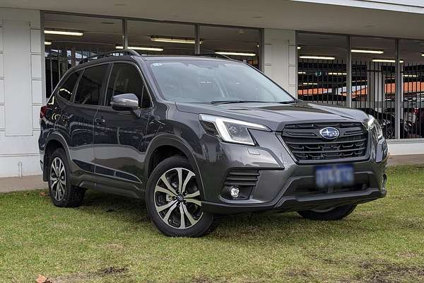 2024 Subaru Forester 2.5i Premium S5