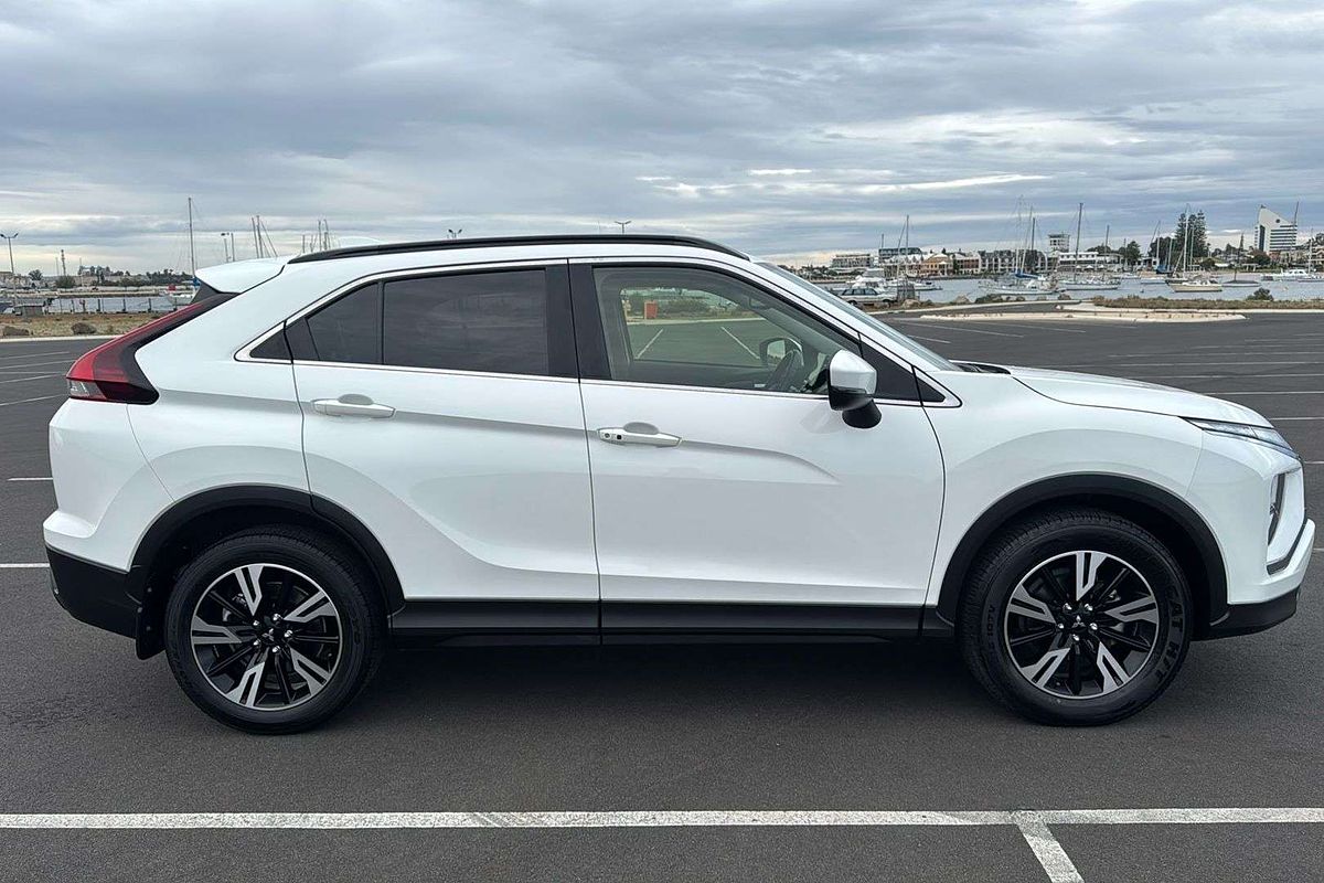 2023 Mitsubishi Eclipse Cross LS YB