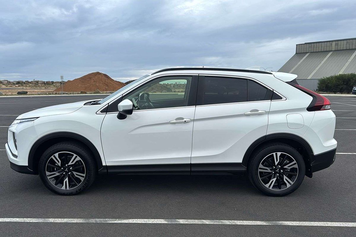 2023 Mitsubishi Eclipse Cross LS YB