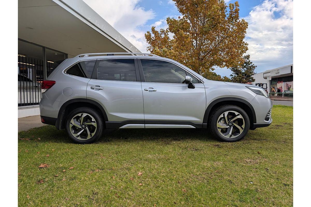 2024 Subaru Forester 2.5i-S S5