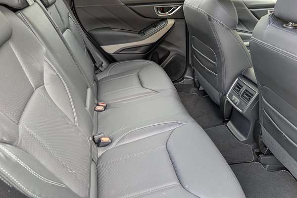 2024 Subaru Forester 2.5i-S S5