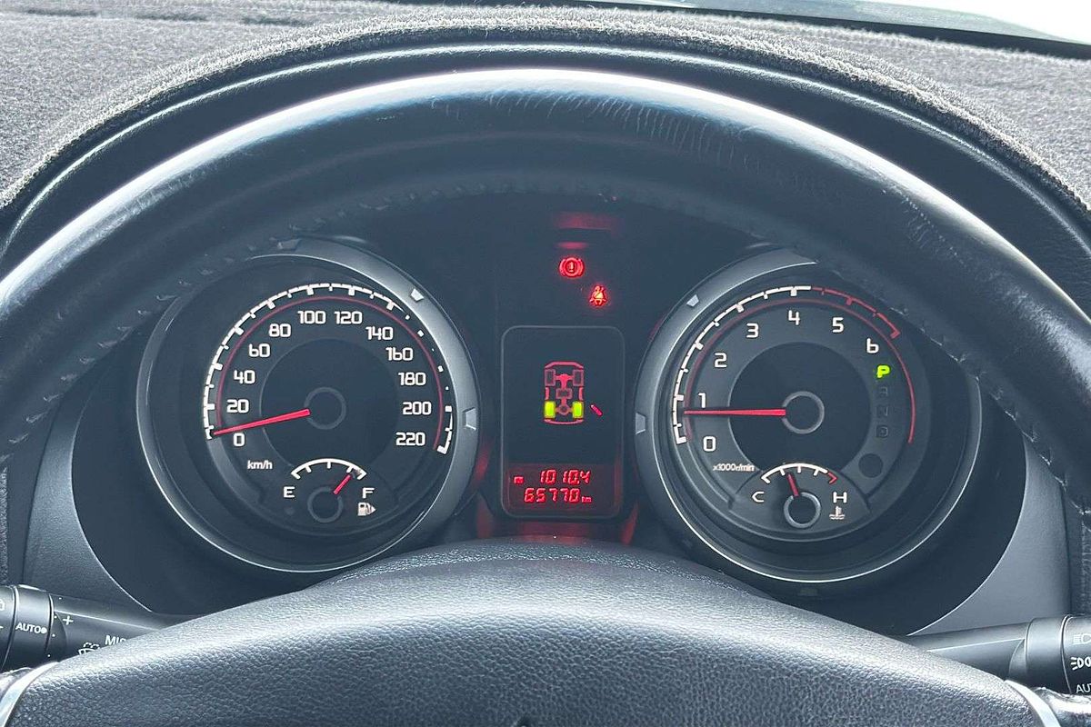 2016 Mitsubishi Pajero GLS NX