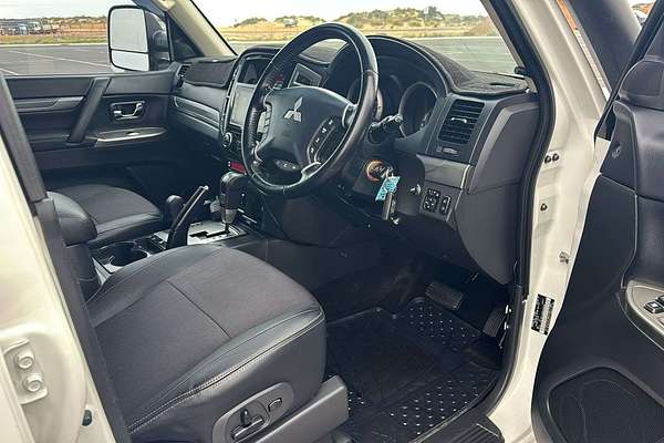 2016 Mitsubishi Pajero GLS NX