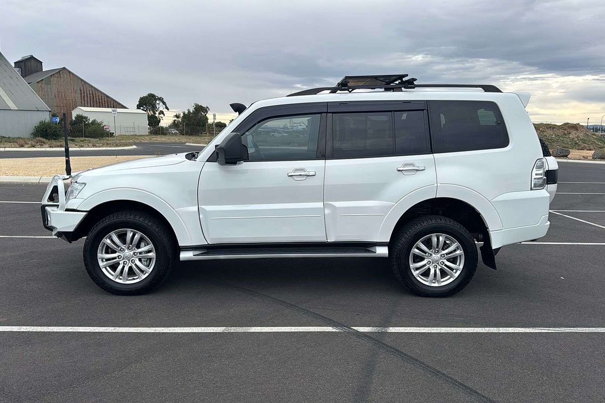 2016 Mitsubishi Pajero GLS NX