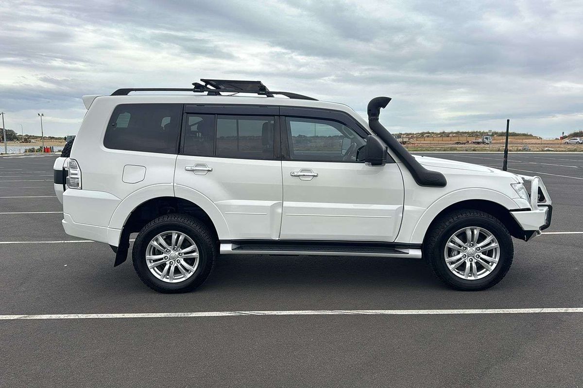 2016 Mitsubishi Pajero GLS NX