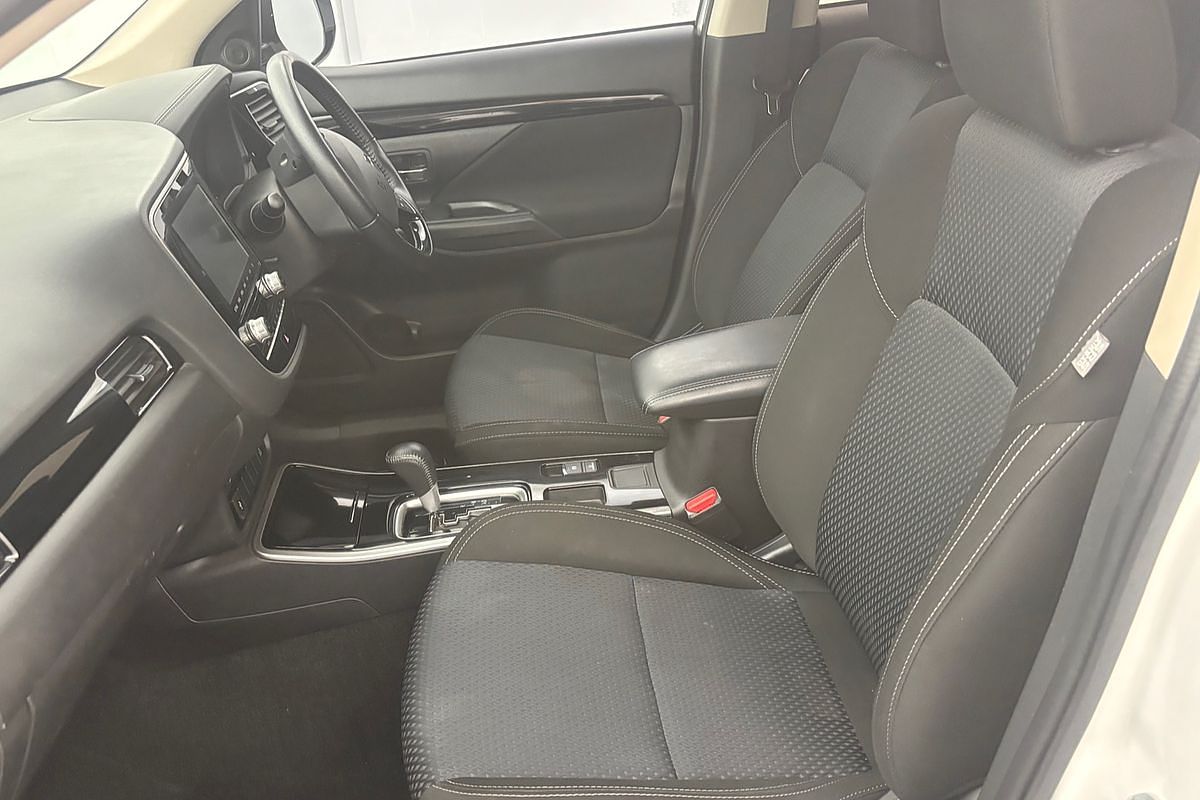 2021 Mitsubishi Outlander ES ZL
