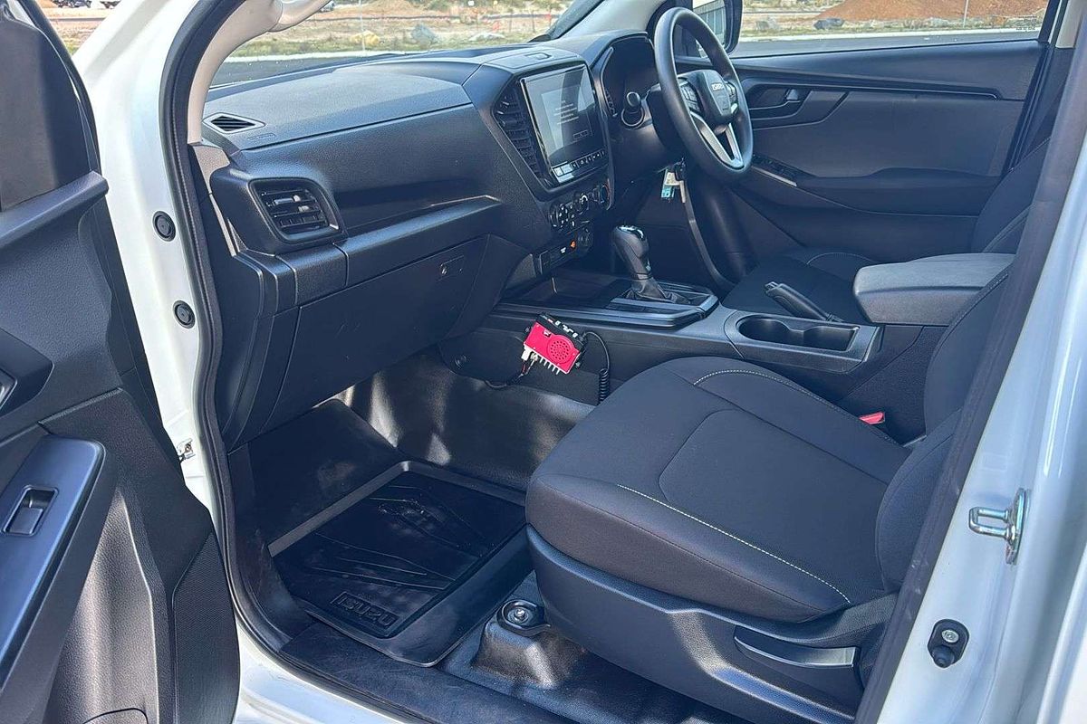 2022 Isuzu D-MAX SX  4X4