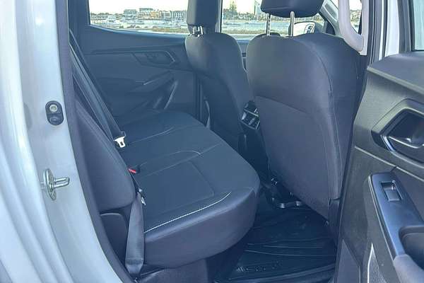 2022 Isuzu D-MAX SX  4X4
