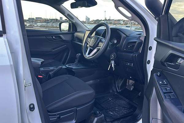 2022 Isuzu D-MAX SX  4X4