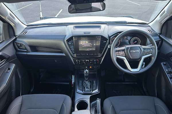 2022 Isuzu D-MAX SX  4X4