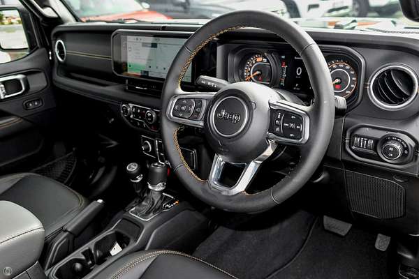 2024 Jeep Wrangler Unlimited Overland JL