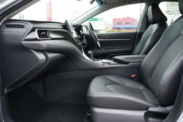 2024 Toyota Camry SX AXVH70R