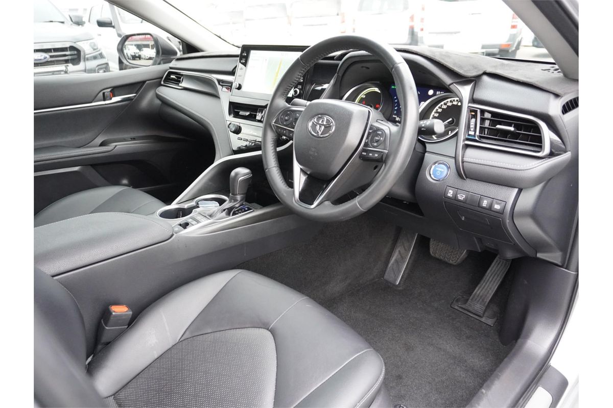 2024 Toyota Camry SX AXVH70R