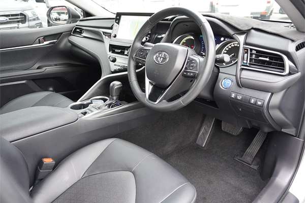 2024 Toyota Camry SX AXVH70R