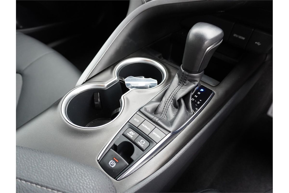 2024 Toyota Camry SX AXVH70R