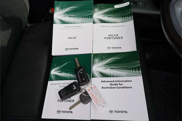 2022 Toyota Hilux SR GUN126R 4X4