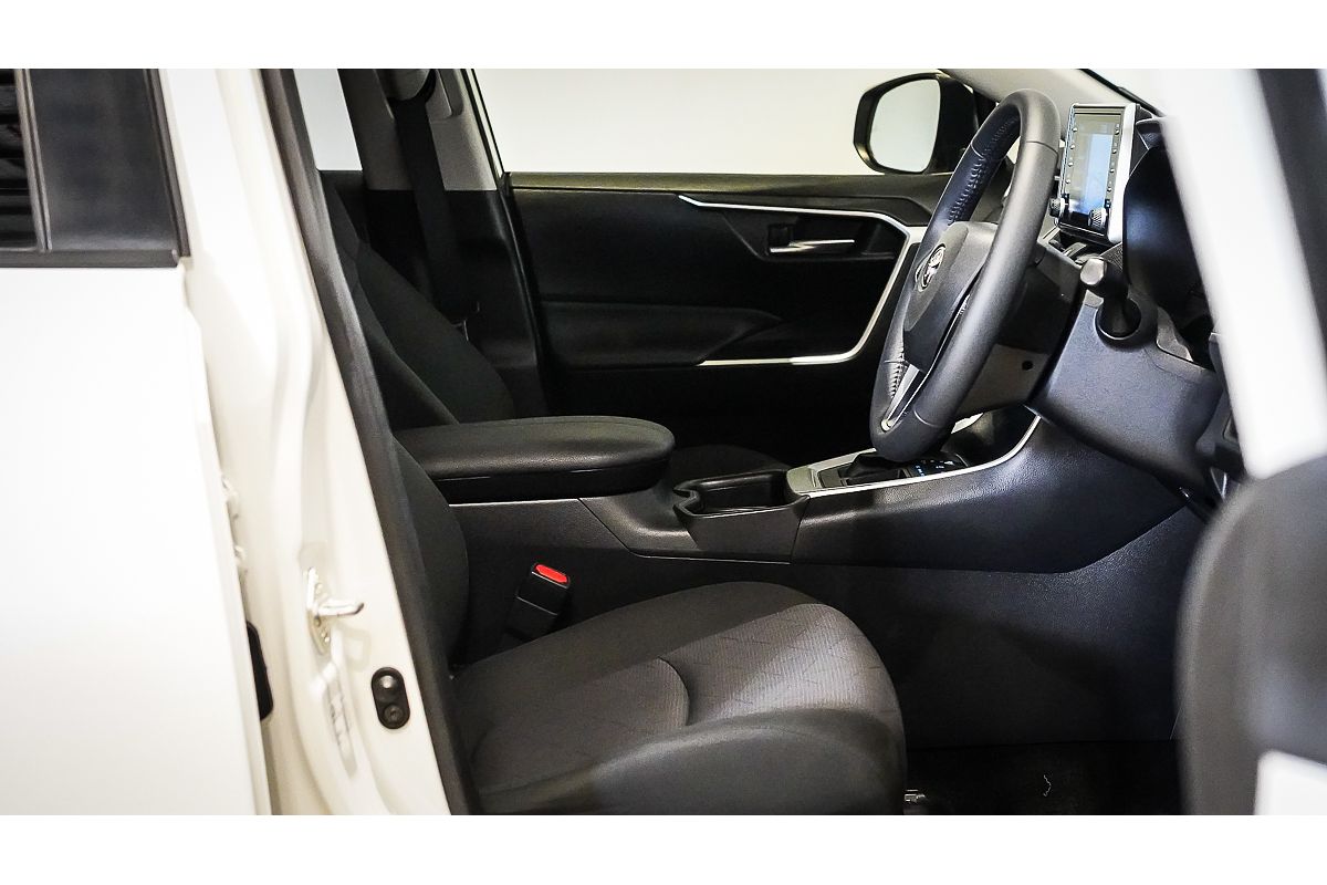 2020 Toyota RAV4 GXL MXAA52R