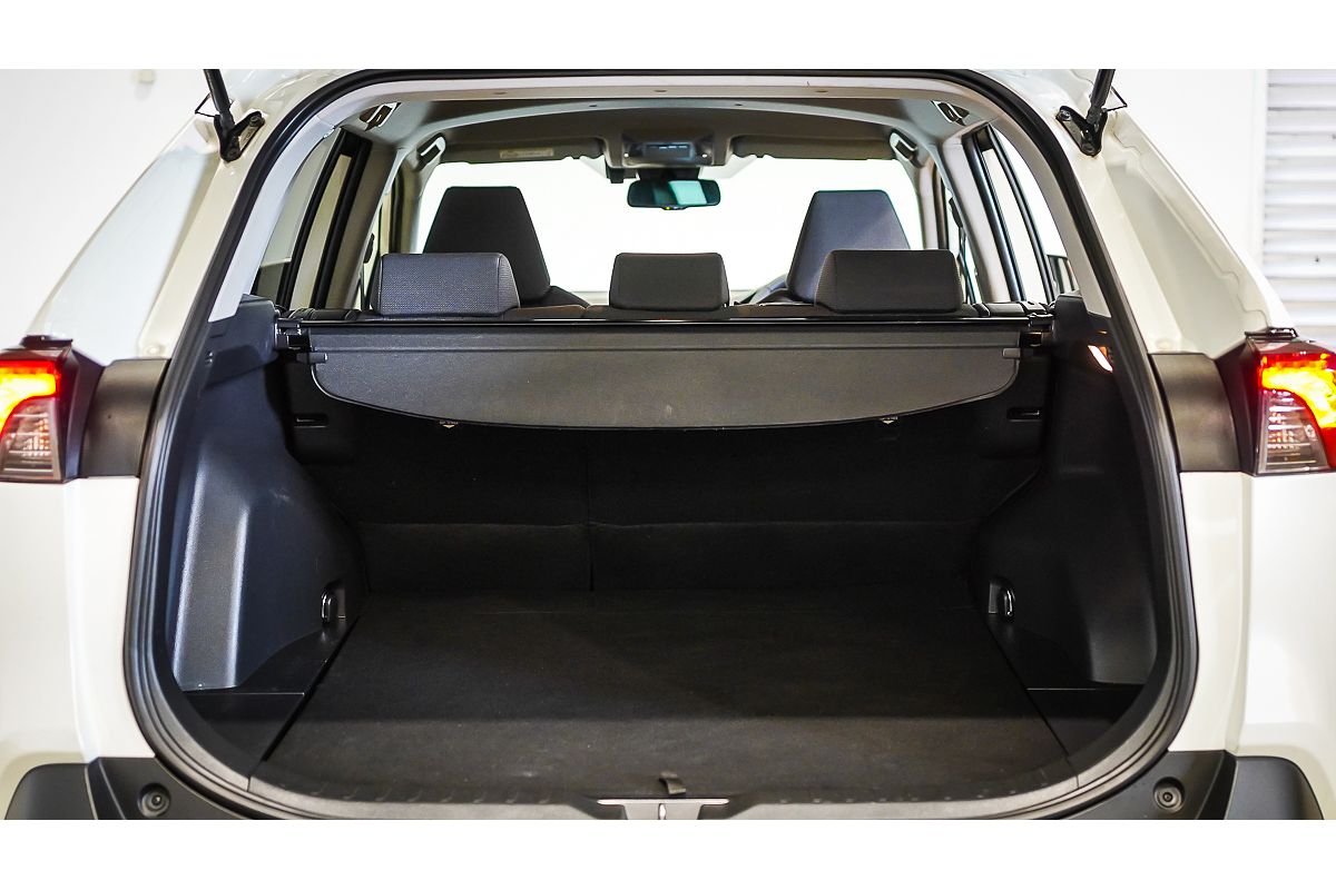 2020 Toyota RAV4 GXL MXAA52R
