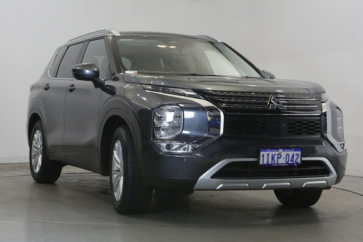 2024 Mitsubishi Outlander LS ZM