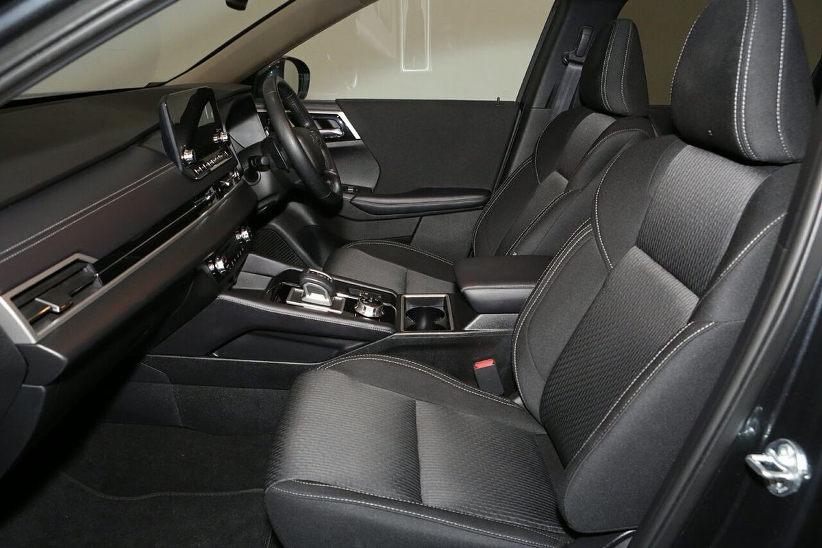 2024 Mitsubishi Outlander LS ZM