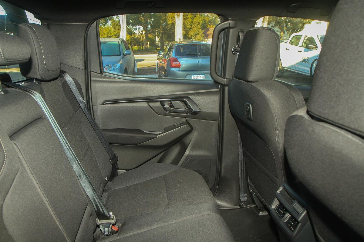 2025 Isuzu D-MAX X-RIDER 4X4