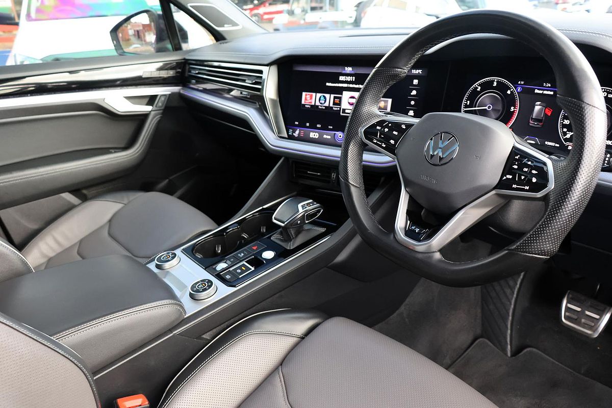 2021 Volkswagen Touareg 210TDI R-Line CR