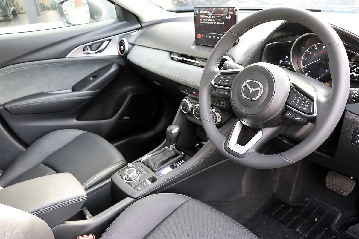 2025 Mazda CX-3 G20 Akari DK