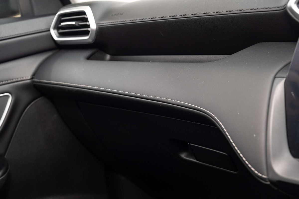 2025 MG ZS Essence ZS32