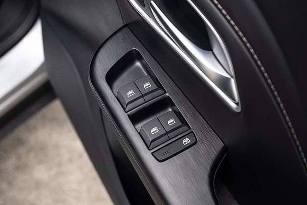 2025 MG ZS Essence ZS32
