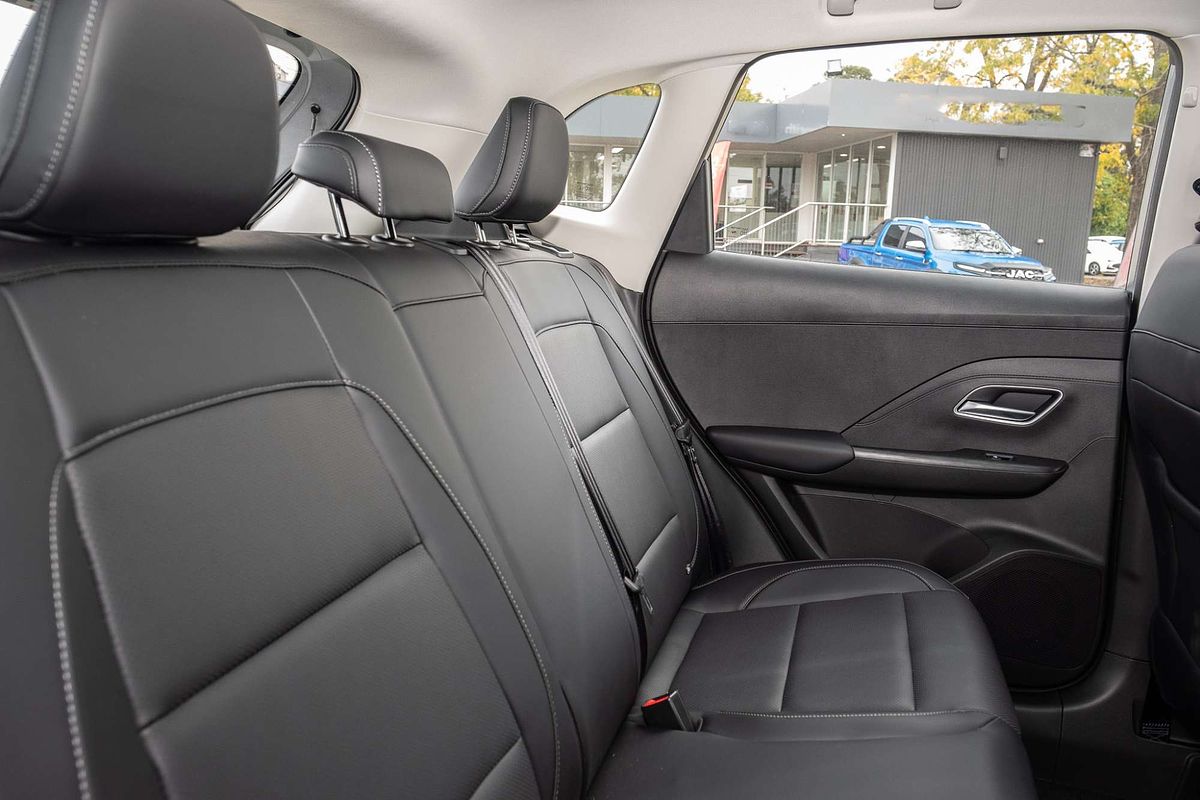 2025 MG ZS Essence ZS32