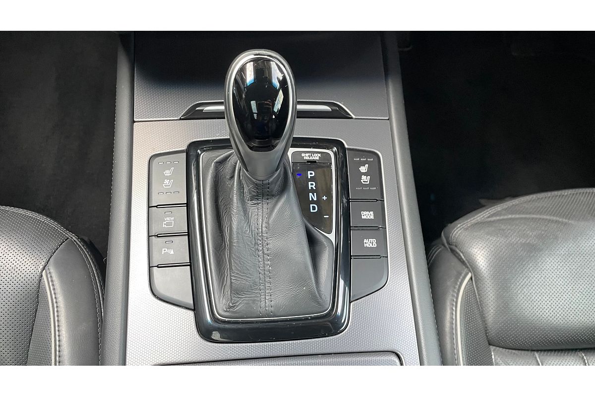 2015 Hyundai Genesis Ultimate Pack DH