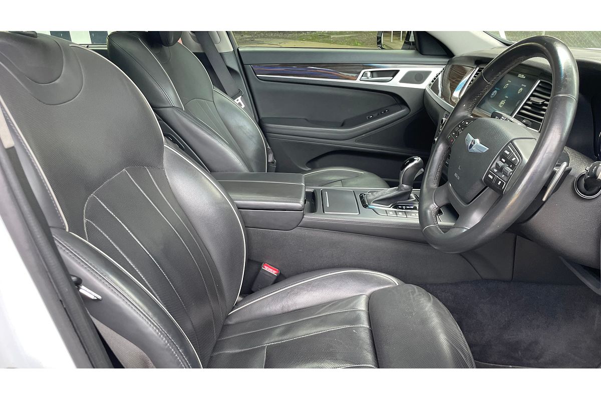 2015 Hyundai Genesis Ultimate Pack DH